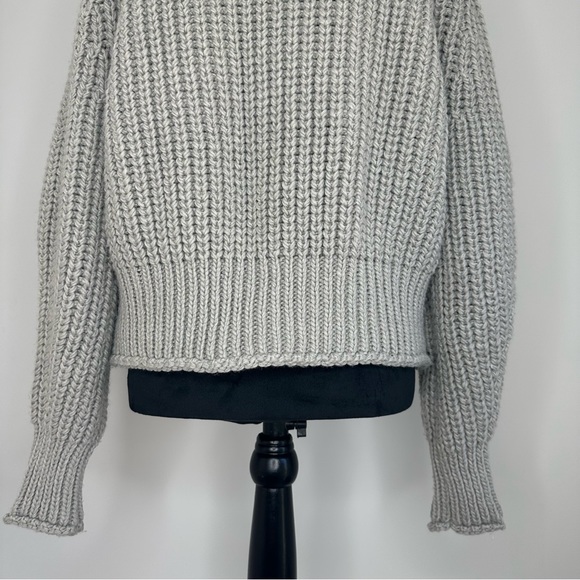 H&M Grey Knit Cropped Long Sleeve Turtleneck Sweater - Picture 7 of 9